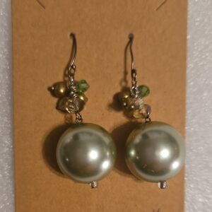 Chic Pearl and Bead Dangle Earrings